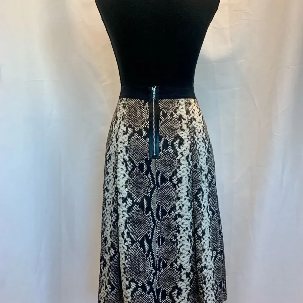 Jones New York Collection gray snake print Skirt Sz 4